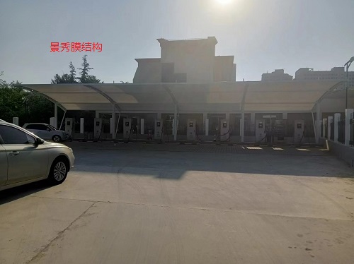 大雪來襲，膜結(jié)構(gòu)車棚能否抵擋？